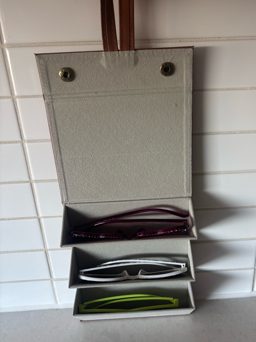 ♥️5/$25♥️Multi Sunglass Case-Hardshell- Holds 3 Pairs Total- Travel Essential